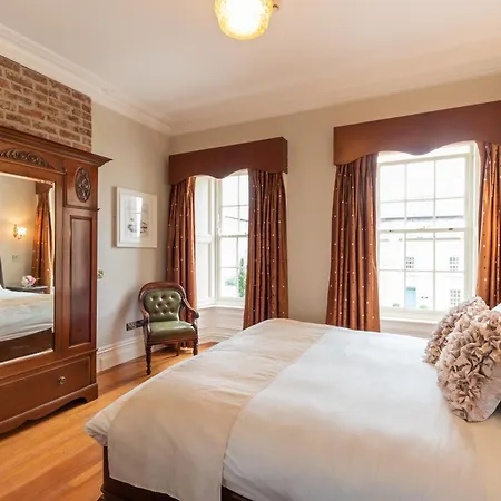 Holiday home Beautifully Restored Soldier's Barracks To Sleep 10 People Clarecastle