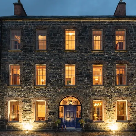 Beautifully Restored Soldier's Barracks To Sleep 10 People