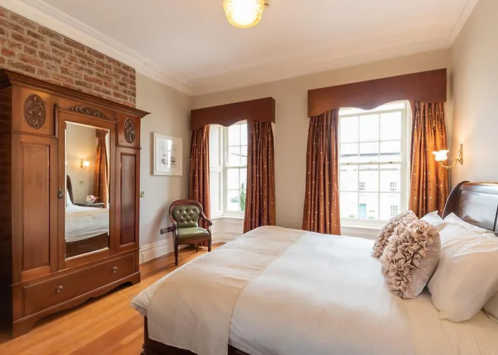 Feriehus Beautifully Restored Soldier's Barracks To Sleep 10 People Droíchead an Chláir