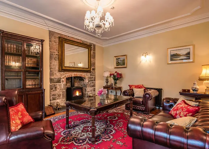 Feriehus Beautifully Restored Soldier's Barracks To Sleep 10 People *