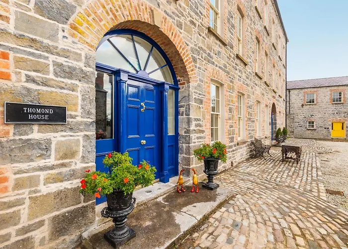 Beautifully Restored Soldier's Barracks To Sleep 10 People Feriehus *